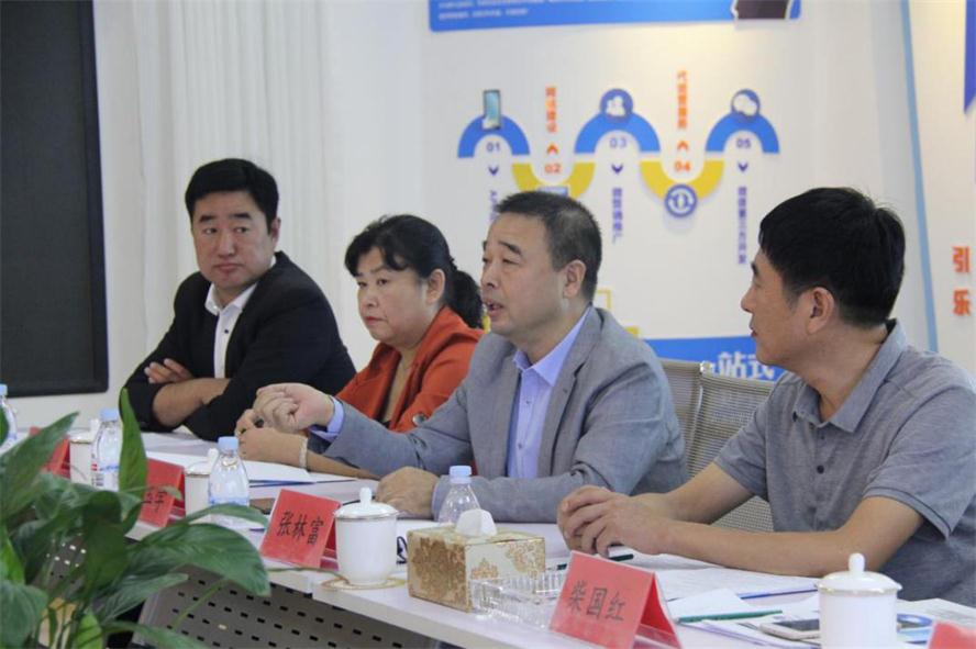 市总工会领导莅临赢多多电商指导.jpg 市总工会领导莅临赢多多电商指导.jpg