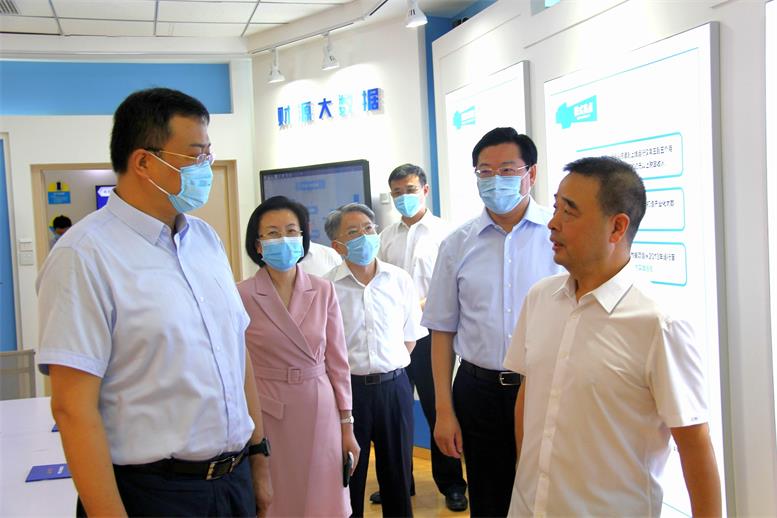 副省长高涛莅临赢多多信息视察调研