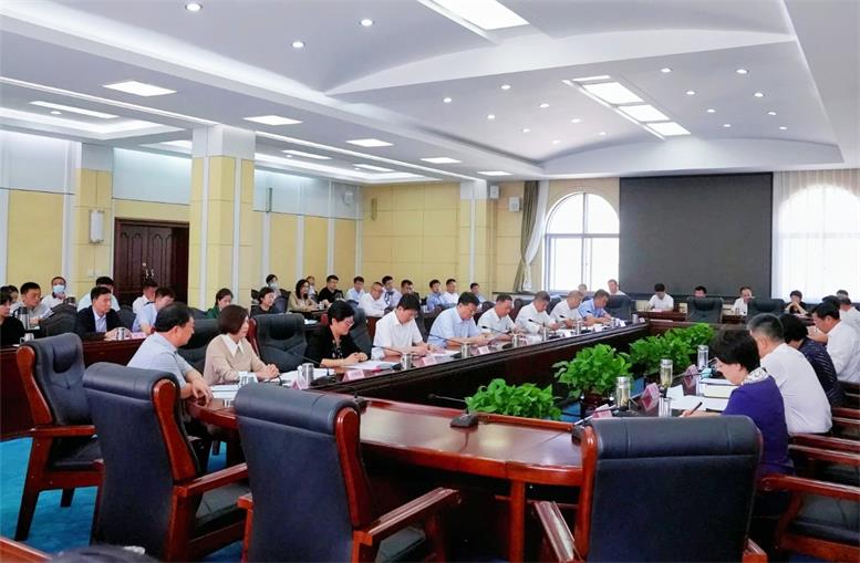赢多多信息曹玉学董事长参加辽阳市民营企业家座谈会2.jpg 赢多多信息曹玉学董事长参加辽阳市民营企业家座谈会2.jpg